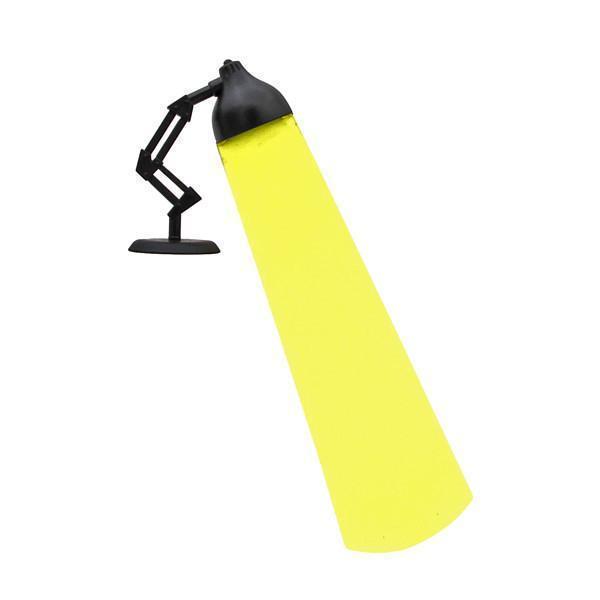 Innovatives Lesezeichen mit integrierter Leselampe. Praktisches Buchzubehör für entspanntes Lesen bei jedem Licht.