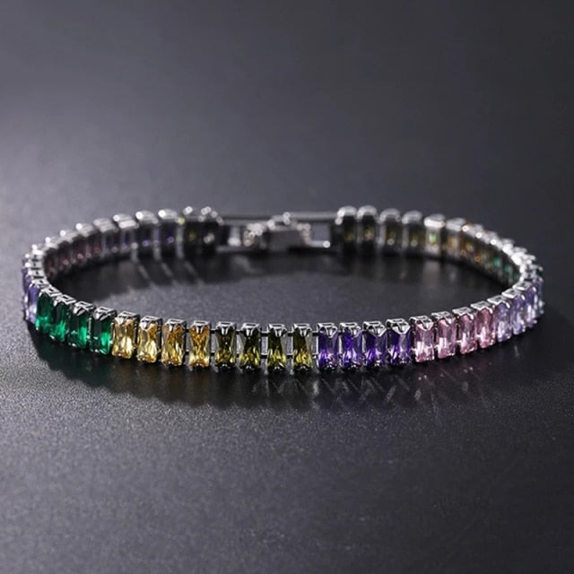 Glänzendes Unisex Schmuckarmband, mit funkelnden Zirkonia; ideales Geschenk mit zeitlosem Design.
