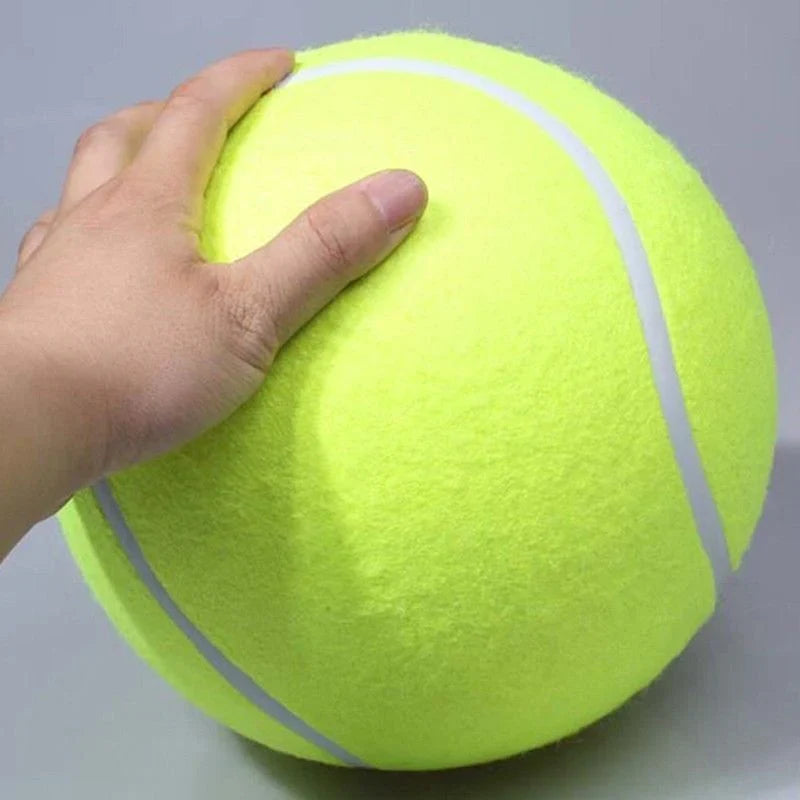 Großer XXL Tennisball (24cm) für Hunde, ideal als strapazierfähiges Hundespielzeug zum Apportieren und Kauen.