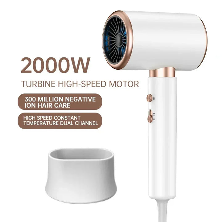 Föhn 2400W mit Ionen-Technologie, entwickelt für schnelles, glänzendes und frizz-freies Styling.