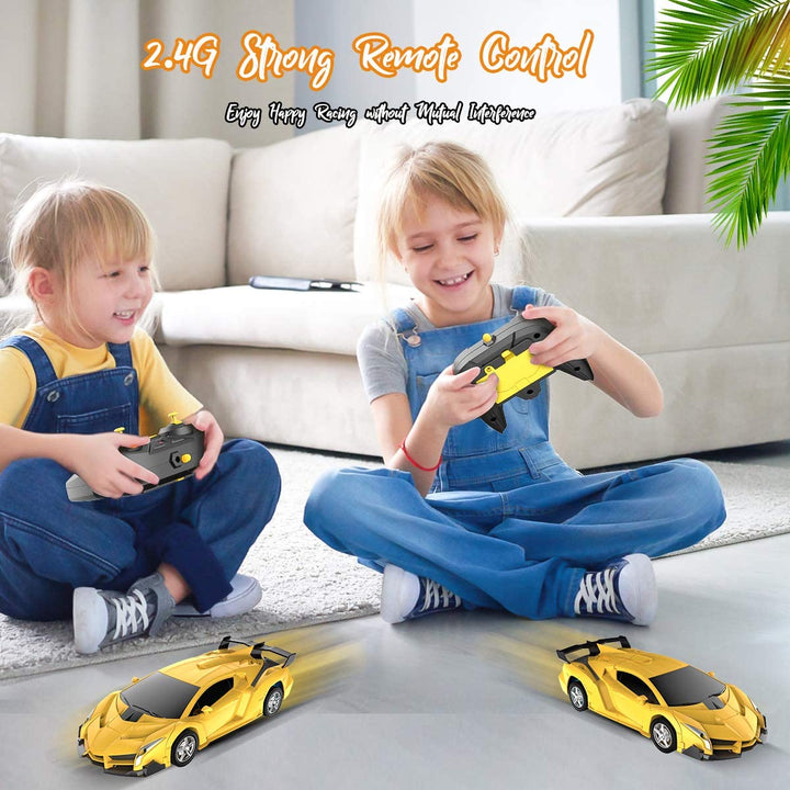 Voll transformierter Roboter aus ABS, bereit zum Kampf, der sich schnell in ein RC Auto verwandeln kann. Kinderspielzeug.