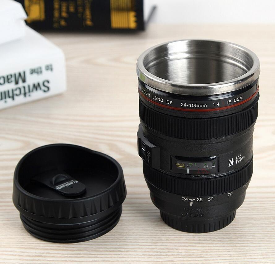 Fotografen-Geschenk: Realistischer Objektiv-Becher, schwarz, nutzbar als Thermobecher für Kaffee oder Tee.