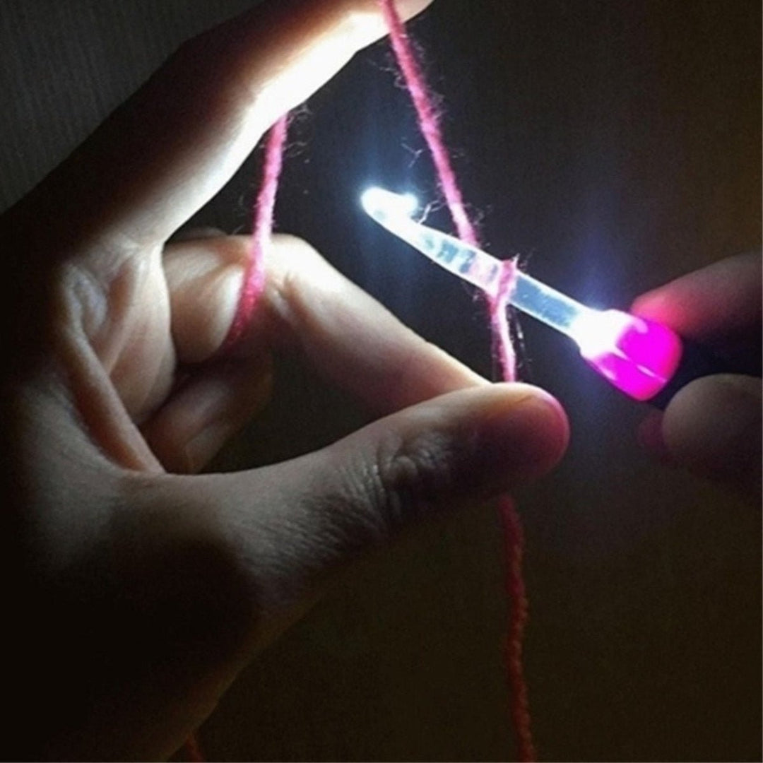 Komplettes LED-Häkelset mit 9 Nadelgrößen für perfekte Sicht und präzise Ergebnisse bei jeder Häkelarbeit.
