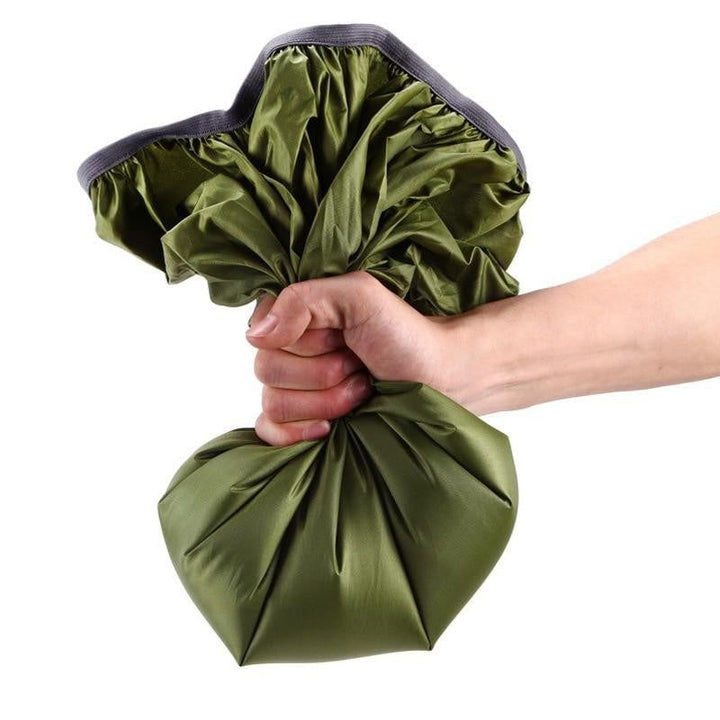 Schützt Ihren Rucksack beim Camping & Reisen: wasserdichte Hülle für Regen und Matsch.