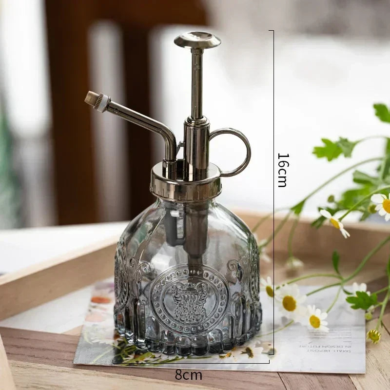 Stilvolles Retro Glas Sprühgerät, ideales Homedekor & Geschenkidee für Pflanzenliebhaber. Perfekt für Zimmerpflanzen.