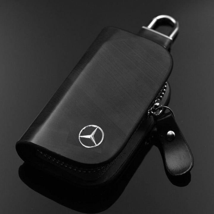 Vielseitiges RFID Autoschlüsseletui in elegantem Design. Bietet Keyless-Go Diebstahlschutz & Funkschutz. Auto Zubehör.