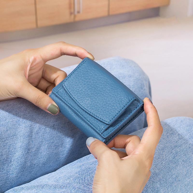 Schlankes RFID-Portemonnaie aus PU-Leder, ideal als Kartenhalter für Herren & Damen.