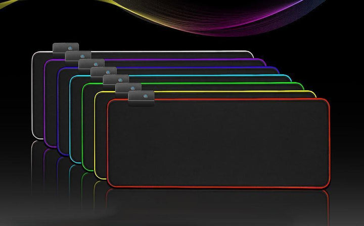 Große Schreibtischunterlage RGB, schwarz, wasserfest & rutschfest für PC Gaming & Büro Zubehör.