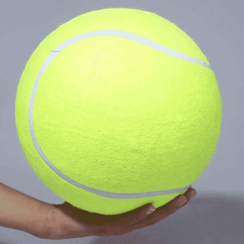 Großer Hundespielzeug-Tennisball, extra robust für aktiven Spielspaß und große Hunde im Garten.