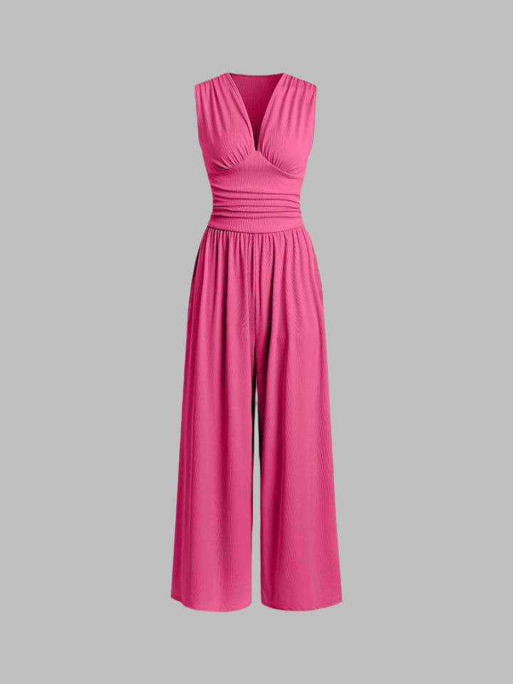 Stilvoller Einteiler: Ärmelloser Damen Jumpsuit mit weitem Bein, sorgt für eine elegante Silhouette.