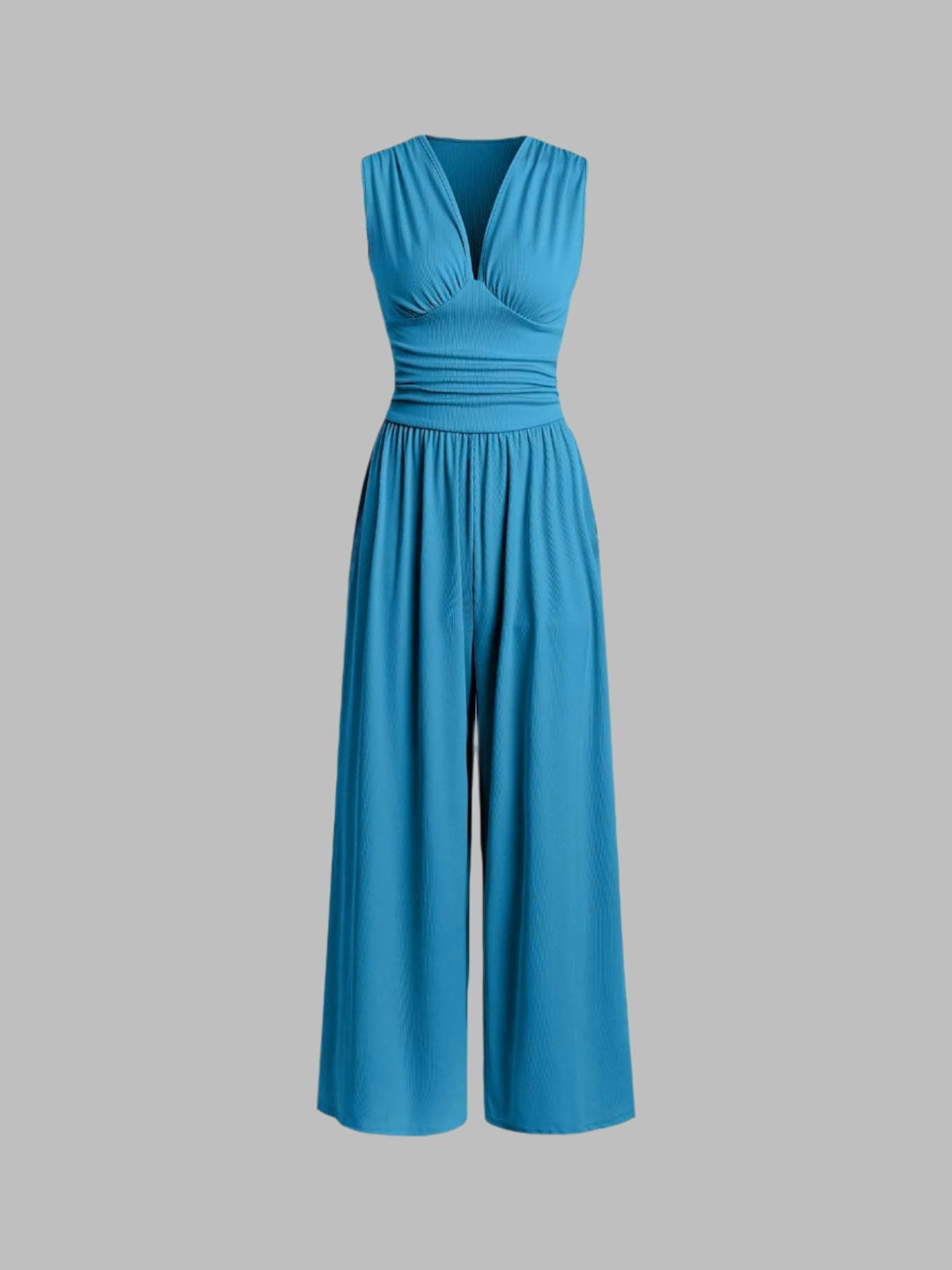 Moderner, ärmelloser Damen Jumpsuit mit weitem Bein. Komfortable Damenmode, vielseitig kombinierbar.