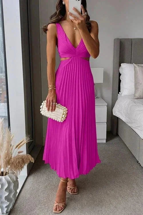 Wadenlanges Damenkleid mit V-Ausschnitt & modischen Cut-outs. Ärmellos, luftig & komfortabel.