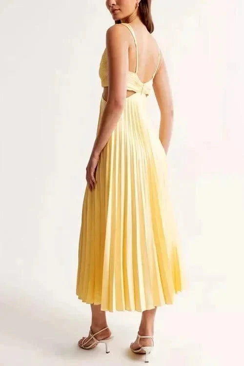Festliches Plissee Midikleid für Damen, ärmellos & elegant. Perfekt für Hochzeiten oder Sommerpartys.