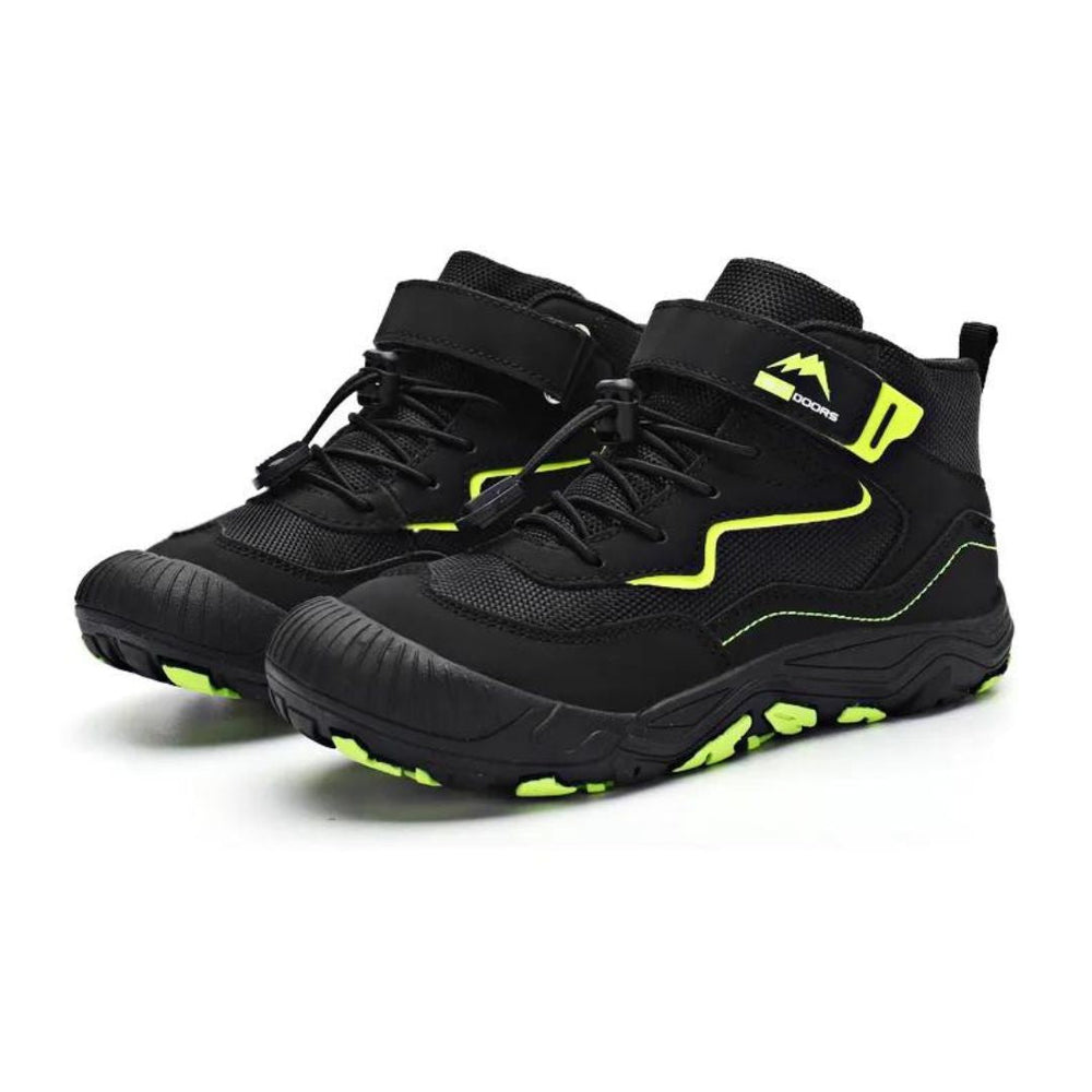 Langlebige Allwetterschuhe für Kinder. Bequeme, robuste Outdoorschuhe, perfekt für jedes Abenteuer.