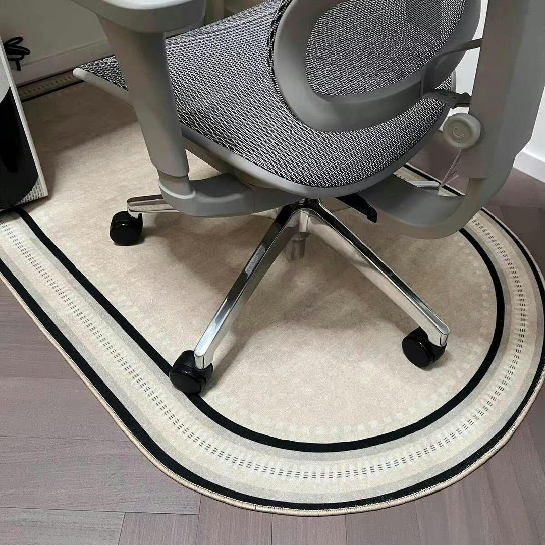 Pflegeleichte Bodenschutzmatte für Bürostühle, optimaler Schutz für empfindliche Böden im Büro oder Homeoffice.