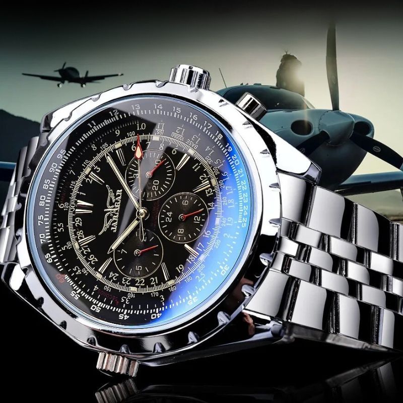 Robuste Herren Mechanik-Uhr für Abenteuer, mit militärischem Stil und strapazierfähigem Design.