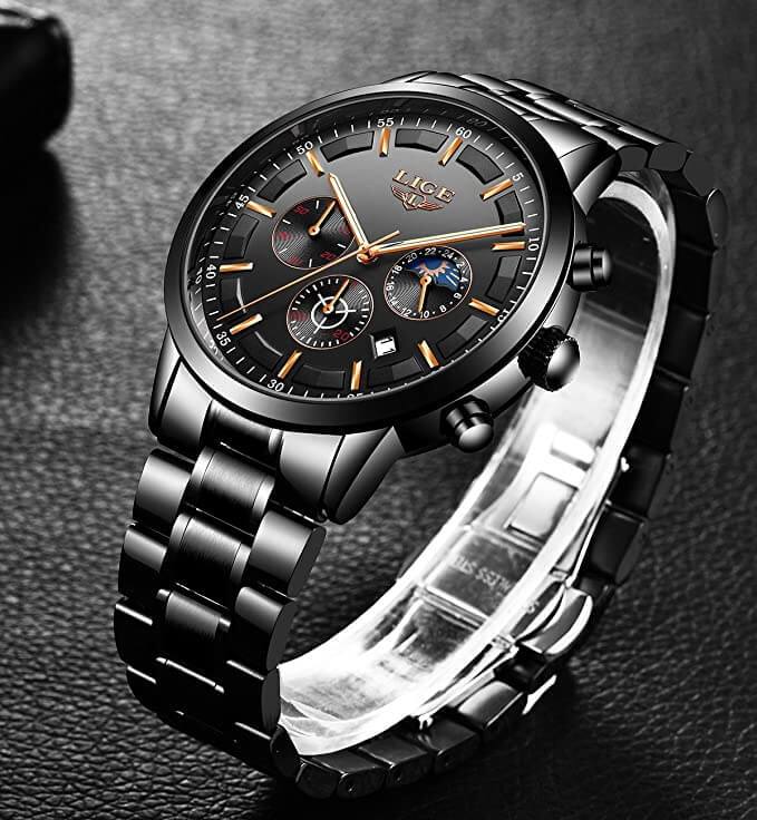 Stilvolle Herren Militär-Uhr: Präzise Armbanduhr mit robustem Gehäuse, edel & modern, perfekt für Herrenmode.