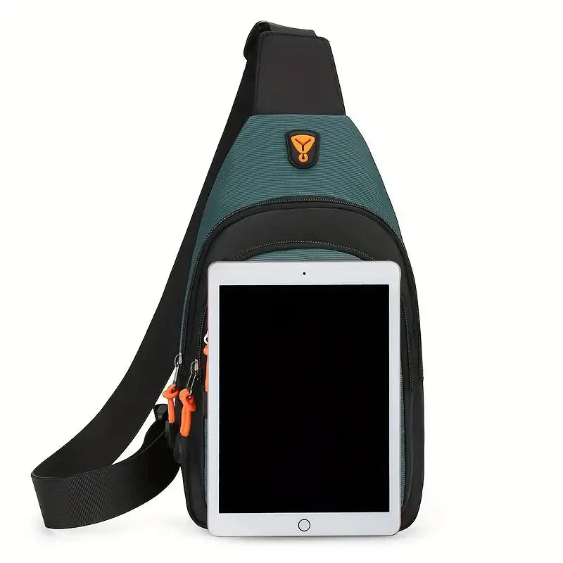 Vielseitige Herren-Schultertasche, nutzbar als Reisetasche oder praktische Alltagstasche. Robust & schick.