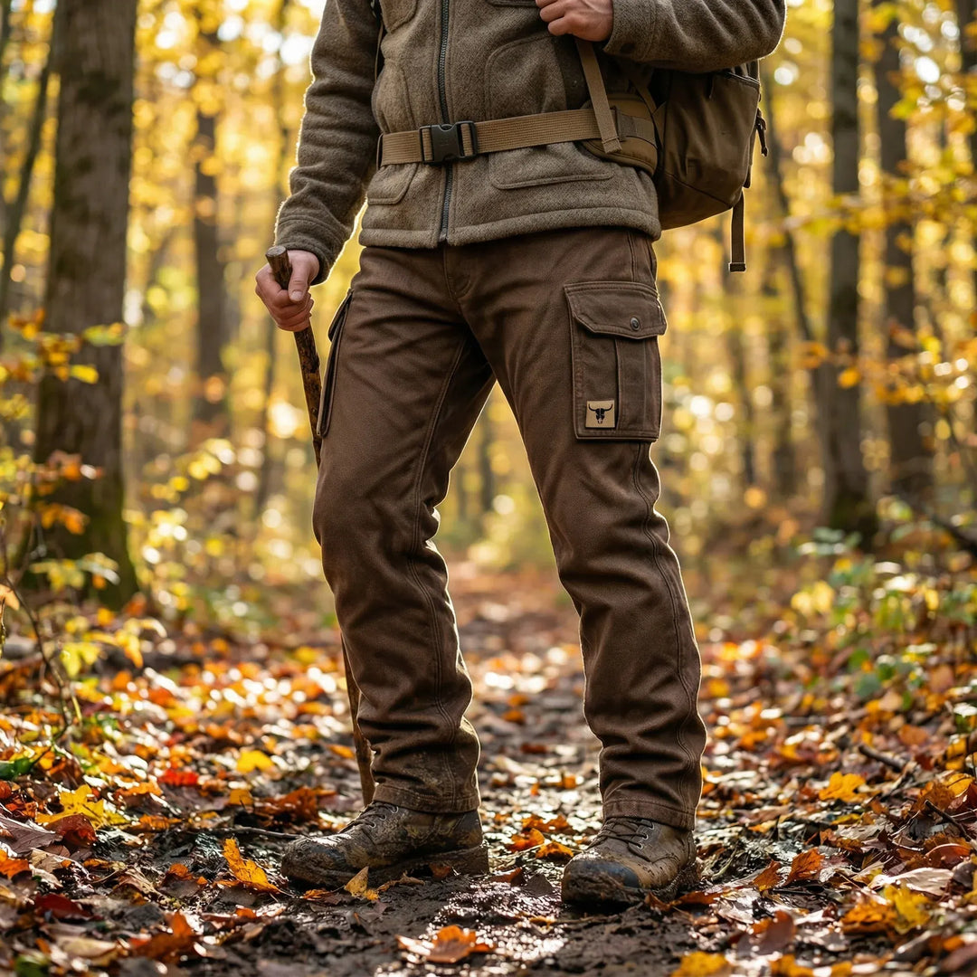 Warme, isolierte Herren Utility Hose für Winter & Outdoor-Abenteuer. Robust, bequem und strapazierfähig.