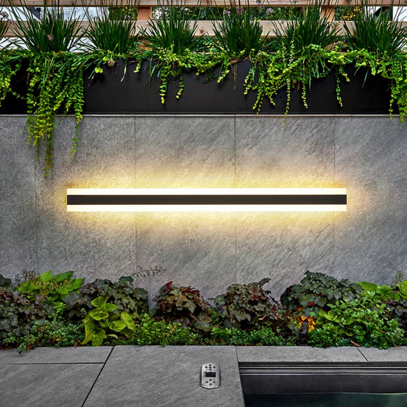 Wetterfeste, langlebige LED-Wandlampe für außen, ideal als Hoflampe und Terrassenbeleuchtung. Wasserdicht.