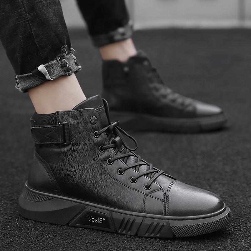 Stilvolle, schwarze Maxwell Herrenschuhe aus hochwertigem Material; vielseitige Komfortschuhe für Herren.