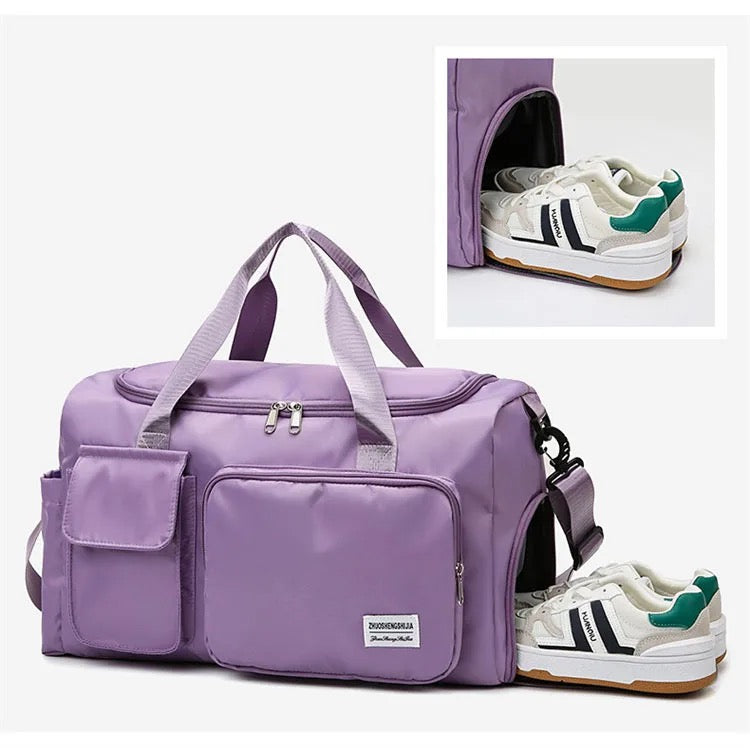 Vielseitige Reisetasche & Handgepäck mit Schuhfach, perfekt für Wochenendtrips & Reisen.
