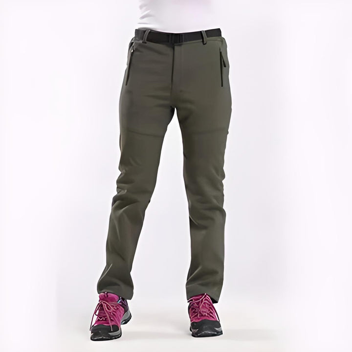 Moderne, vielseitige Damen Freizeithose, ideal als bequeme Wander- oder Reisehose für aktive Frauen.