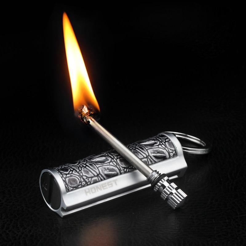 Robustes Unisex Outdoor Feuerzeug aus Metall, wasser- & winddicht, ideal für Camping, Survival & Notfall.