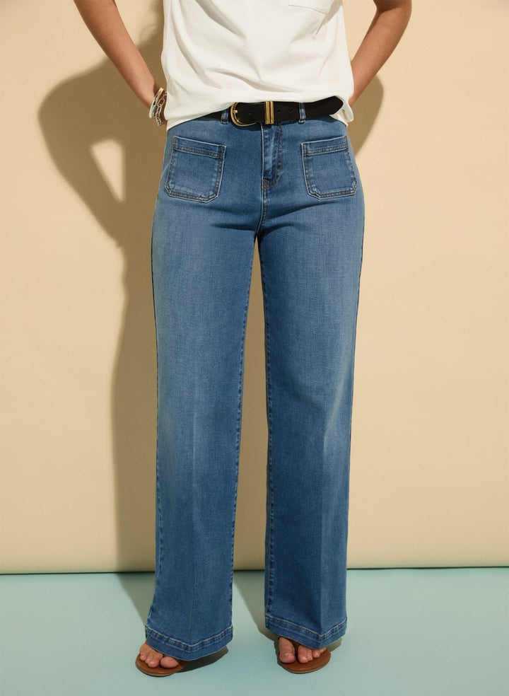 Trendige Damen Stretch-Jeans mit hohem Bund, weitem Bein und lässigem Schnitt für Stil & Komfort.