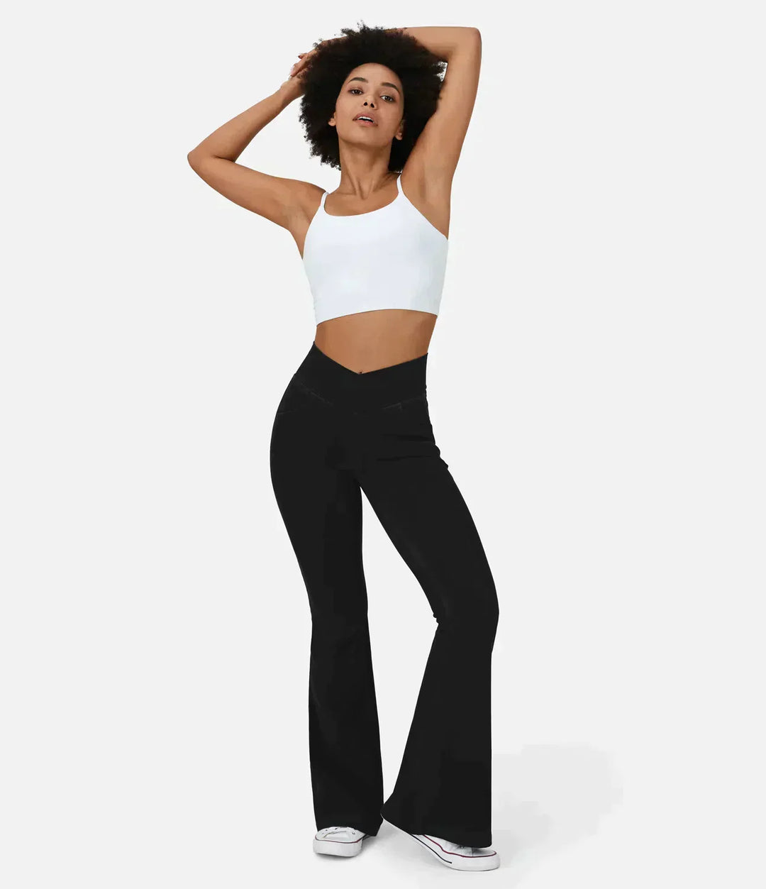 Bequeme Stretch-Bootcut-Jeans für Damen in Rosa. High Waist, modern und ideal für Freizeitkleidung.