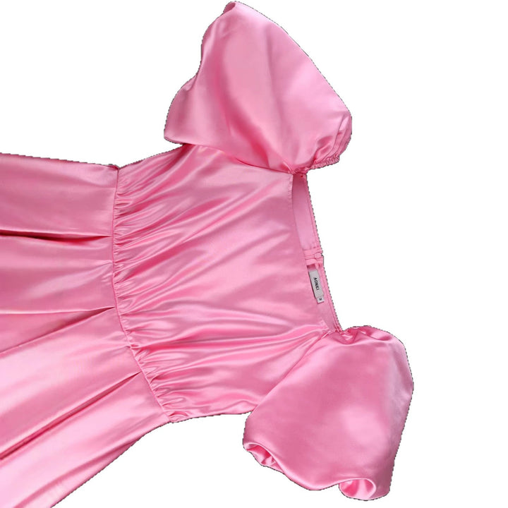 Hochwertiges rosa Damen Festkleid mit Tüllrock und Puffärmeln, modern und komfortabel für Frauen.