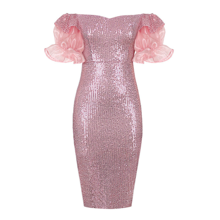 Glitzerndes Damenmode Abendkleid in Rosé, schulterfrei, mit voluminösen Puffärmeln. Eine elegante Wahl für Partys.