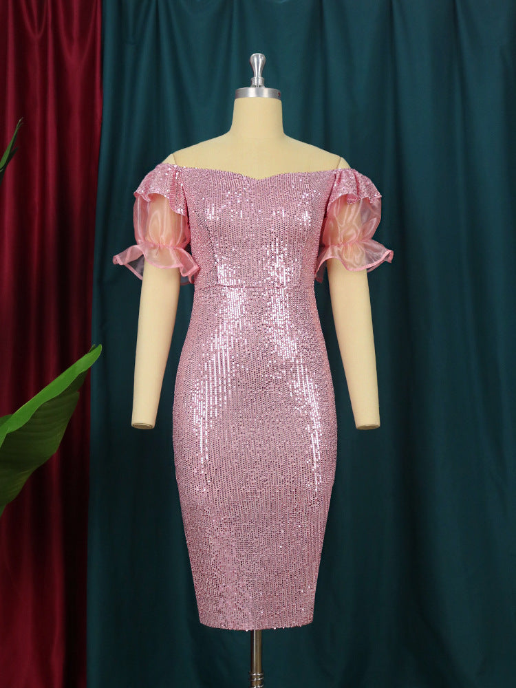 Rosa Glitzer Cocktailkleid für Damen, schulterfrei, mit eleganten Puffärmeln. Ein festliches Partykleid.