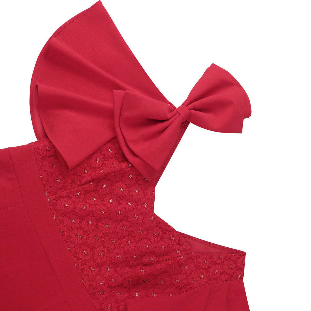 Festliches Damen Abendkleid mit raffiniertem Blumenprint & stilvollen Rüschen für einen glamourösen Auftritt.