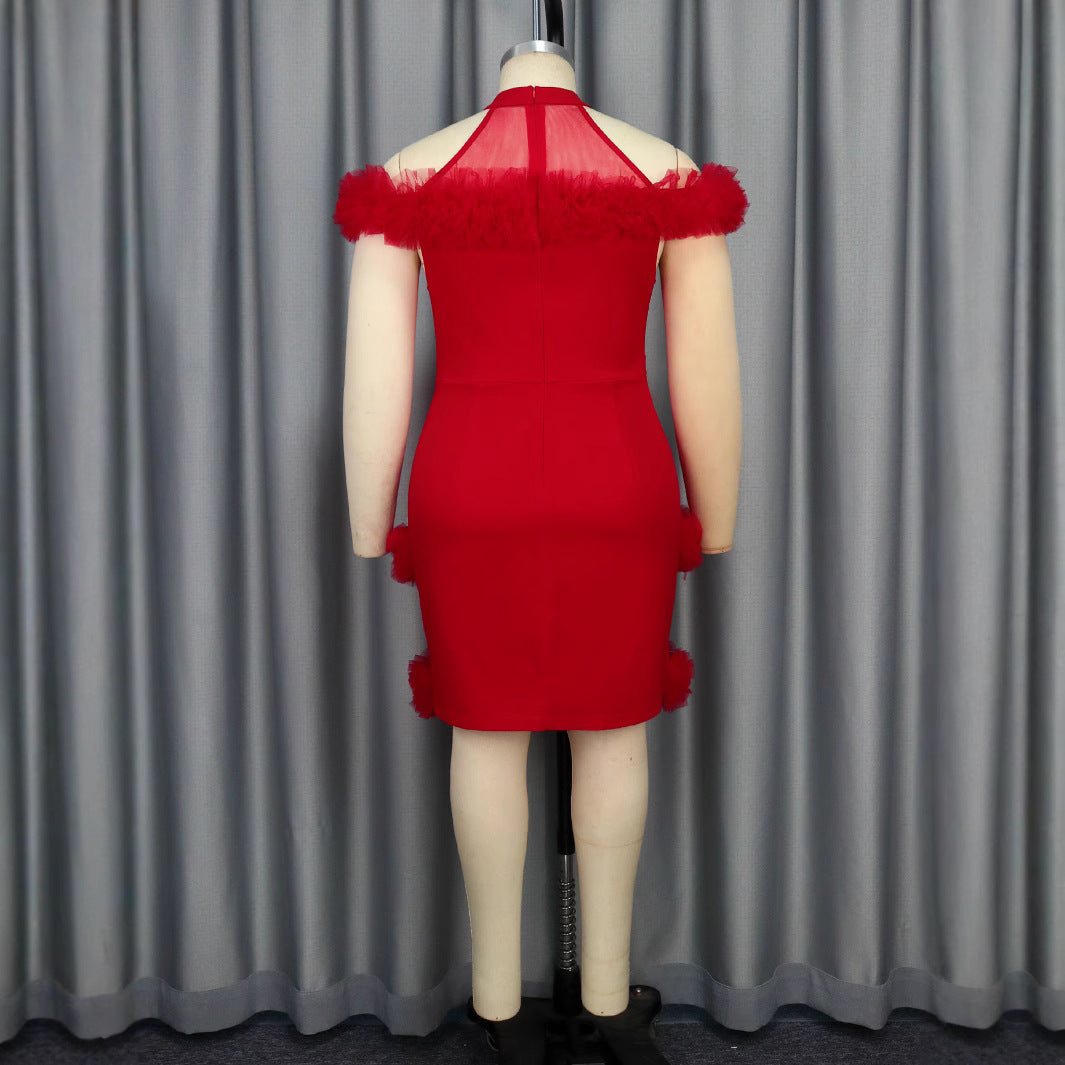 Stilvolles rotes Abendkleid für Damen mit eleganten Fransen und tiefem V-Ausschnitt, sehr modisch.