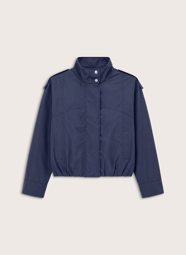 Damen Bomberjacke Roxi in tiefem Indigo mit Stehkragen, Reißverschluss und Druckknöpfen. Stylische Übergangsjacke.