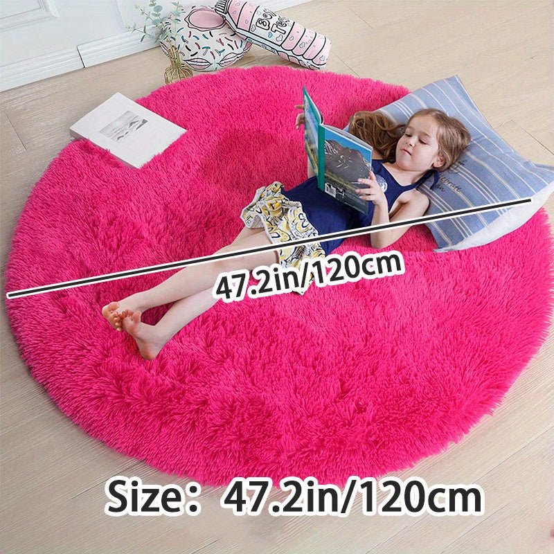 Gemütlicher, runder Polyester-Teppich, flauschig und pflegeleicht. Ideal für Schlafzimmer und Kinderzimmer.