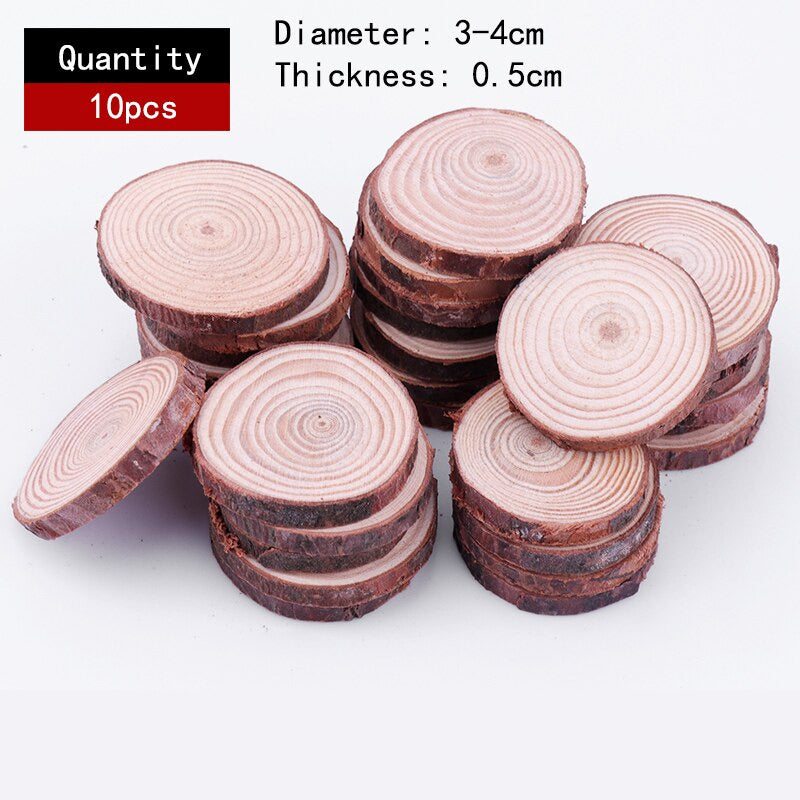 Rustikale Holzscheiben-Untersetzer aus Naturholz. Perfekt für Tassen, Gläser & Dekoration.