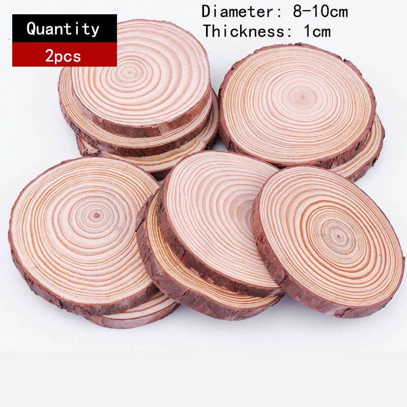 Holzscheiben-Untersetzer, rustikal & naturbelassen. Perfekt für eine gemütliche, umweltbewusste Deko.