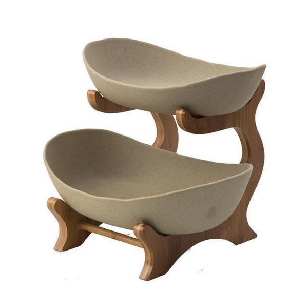 Geschwungene Holz-Etagere mit drei Ebenen & Tellern. Ideal als Blickfang & praktischer Obstständer.