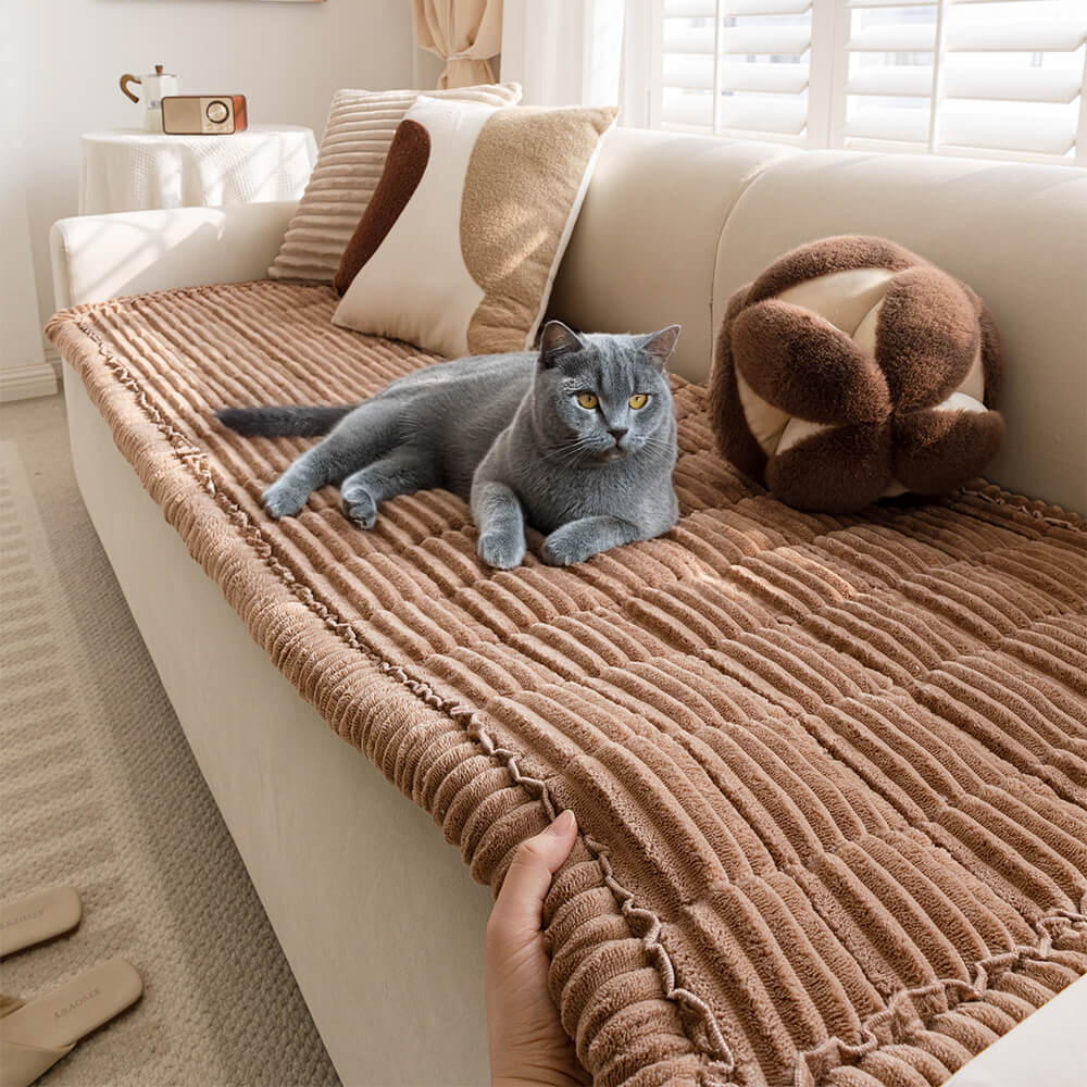 Weicher Flanell-Möbelschutz, ideal als Hundematte für das Sofa im Wohnzimmer.