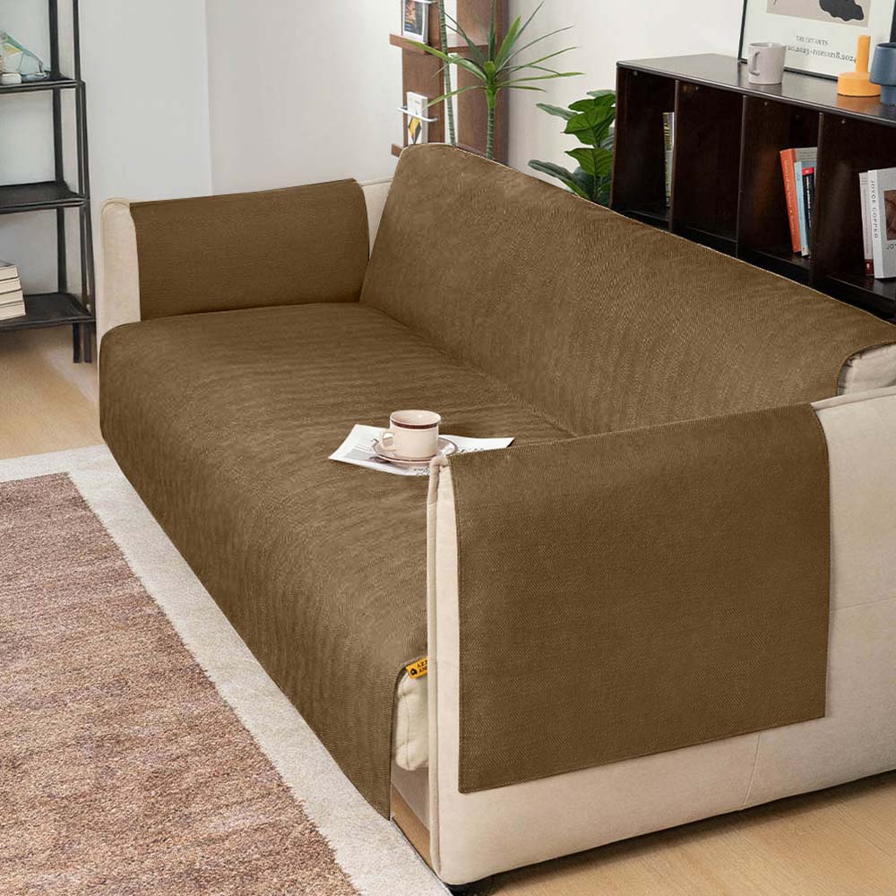 Vielseitiger Schutzbezug: rutschfester, wasserdichter Sofabezug aus Chenille. Passend für viele Sofas.