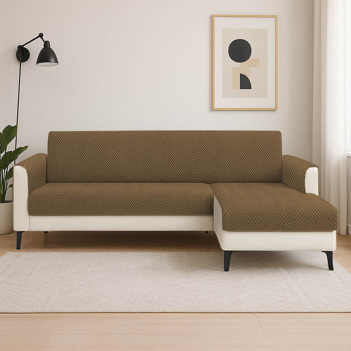 Zuverlässiger Couchschutz: wasserdichter, rutschfester Sofabezug aus Chenille. Waschbar und robust.