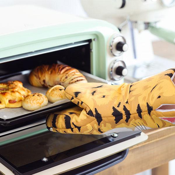 Niedliche Katzenpfoten Küchenhandschuhe – sicherer Schutz und Spaß beim Kochen & Backen.
