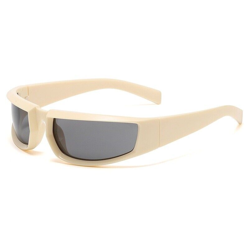 Modisches Unisex Fashion Accessoire: Punk Sonnenbrille mit UV400 Schutz für stylische Sommer-Outfits.