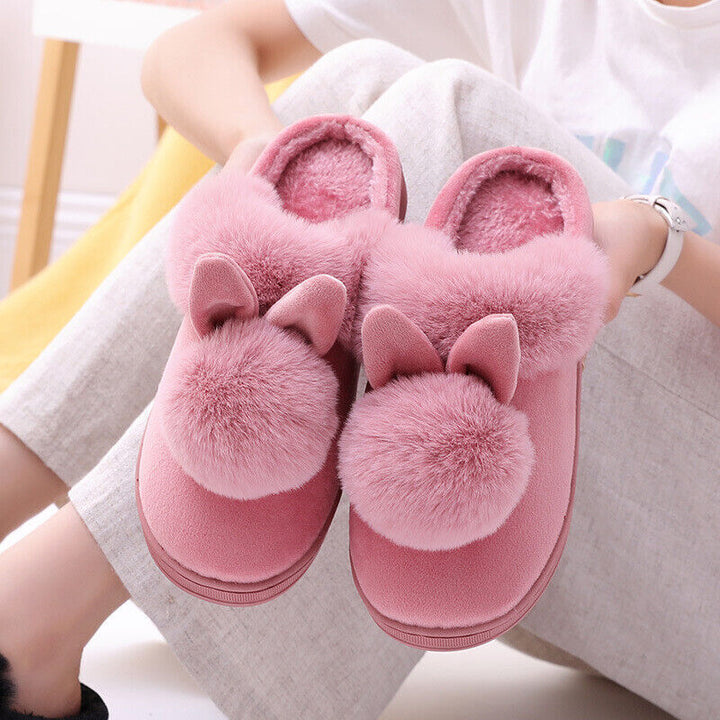 Stilvolle Damen Slipper für den Winter, mit Hasenohren und extra weichem Innenfutter.