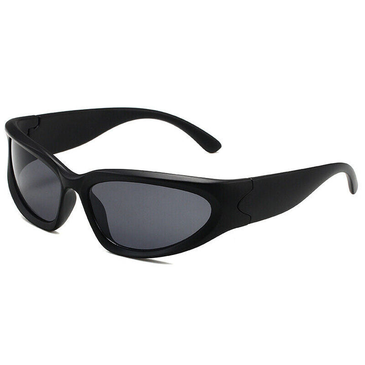 Retro Unisex Sport-Sonnenbrille mit UV-Schutz, verspiegelten Gläsern. Perfektes Sommer-Accessoire.