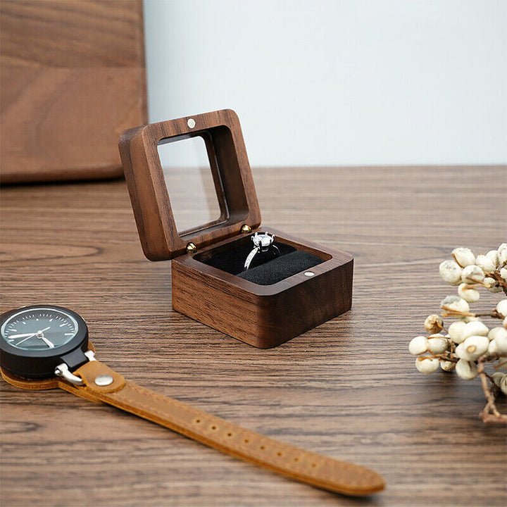 Luxuriöse Schmuckaufbewahrung aus Holz; kleines, elegantes Kästchen für Reisen.