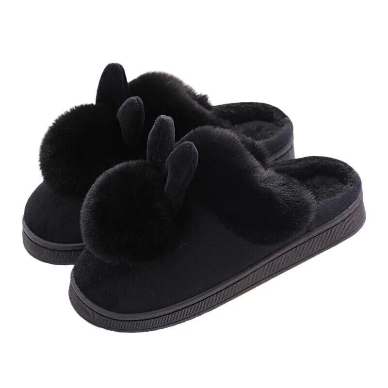 Warme, flauschige Damen Hausschuhe mit Hasenohren, perfekt für Home Wear im Winter.