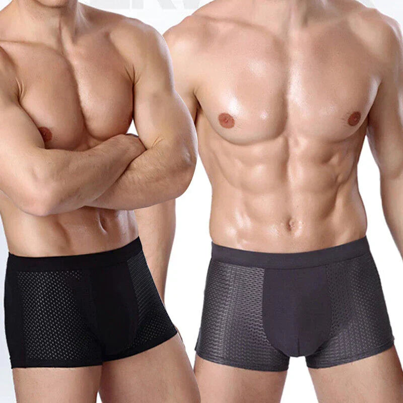 Mann trägt bequeme, atmungsaktive Herren Boxer für optimalen Komfort den ganzen Tag. Perfekt für Sport.
